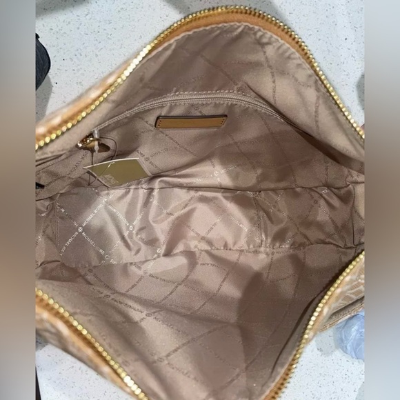 ⚜️NWT MICHAEL KORS DOVER LARGE HALF MOON SHOULDER BAG HOBO⚜️ - Picture 4 of 9